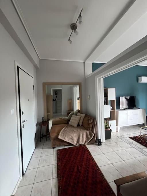 Maria'S Sunlit Apartment Pireus Zewnętrze zdjęcie